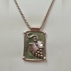 STERLING SILVER 925 GRAPE PENDANT AND DIAMOND CUT ROPE CHAIN 20 IN 18.22 Grams